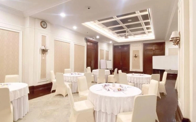 Rasamala & Cendana at Menteng