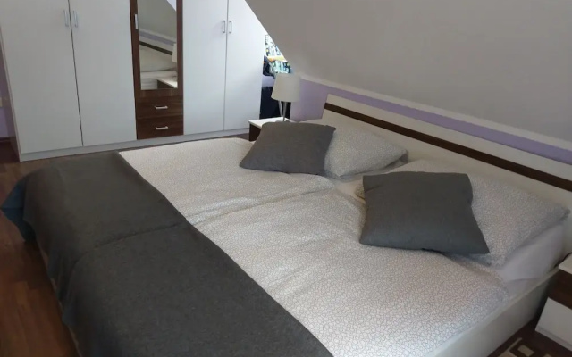 Ferienwohnung Resit 2