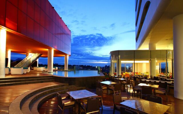 Sensa Hotel