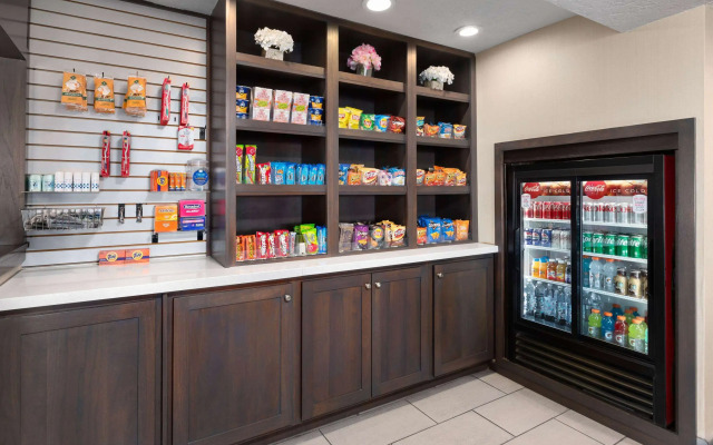 La Quinta Inn & Suites by Wyndham North Orem