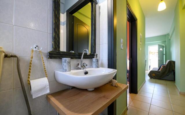 Rea Apartment " 1 minute from the beach "