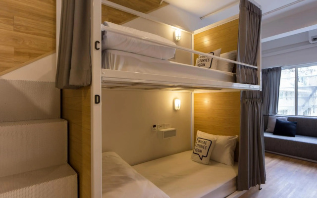 Bed One Block Hostel