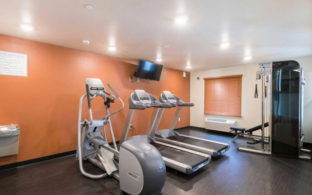 WoodSpring Suites Lafayette