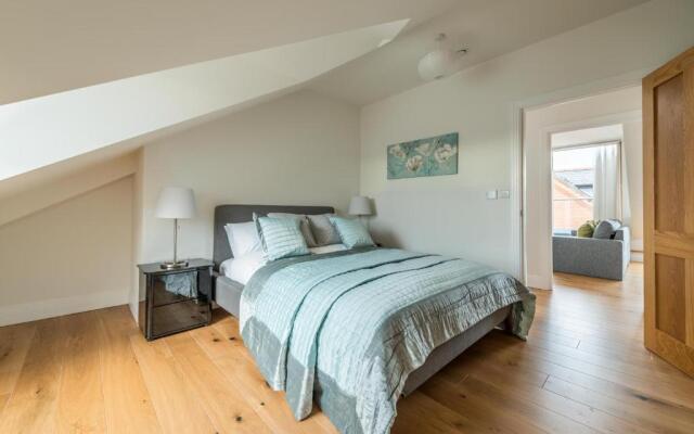 Hampden Apartments - The Elizabeth