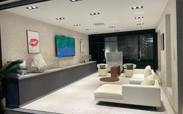 Gorilla Hotel the  Wonju
