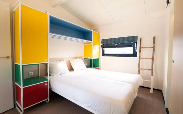 Luxury Lodge, 2 Bathrooms, Near the Sea