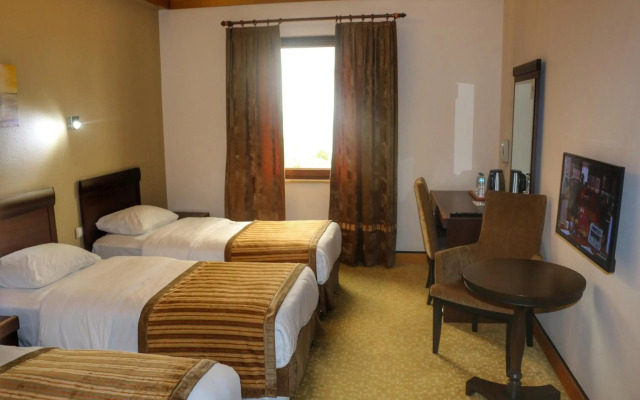 Hotel Lazlakar