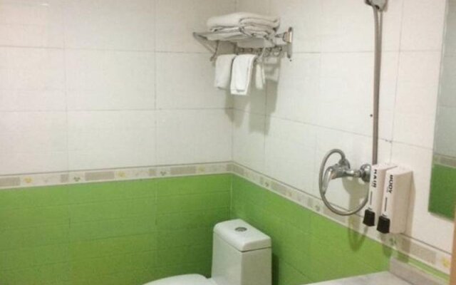 Yimi Hotel Sanyuanli Metro Station