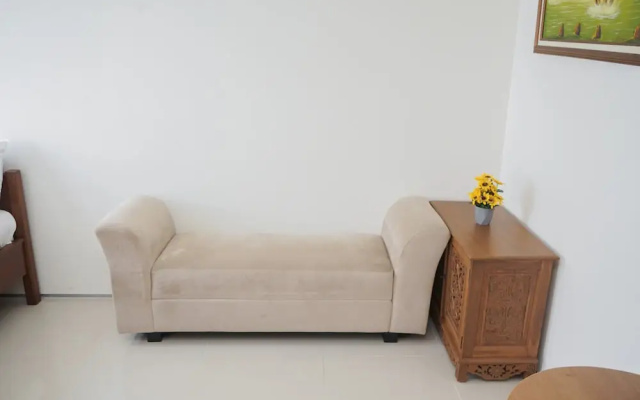 Comfortable and Minimalist Studio at Tuscany Residences Apartment – Guest Rooms – South Tangerang