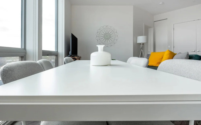 New & Modern  Lux City Escape