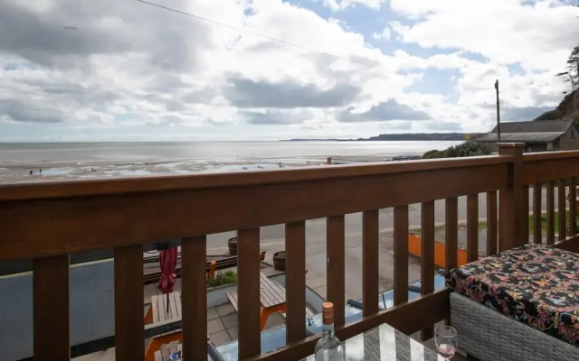 Temple Bar Apartment - Sea Front Views