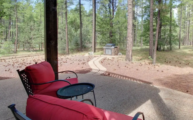 1 Mi to Lake: Pet-friendly Arizona Gem