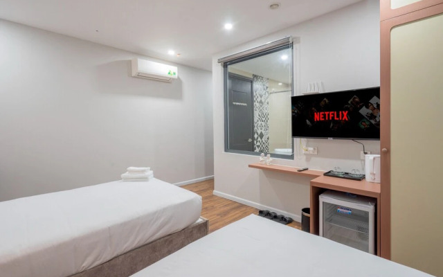Sazi Hotel - Bui Thi Xuan