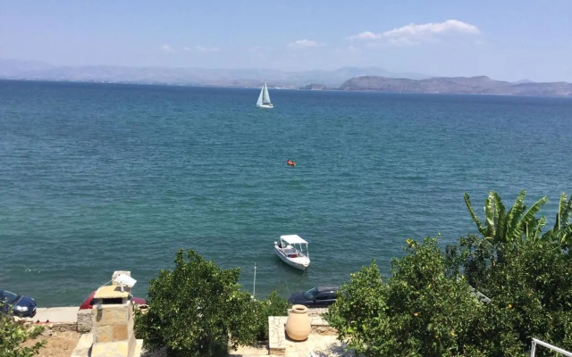 Seafront apartment in Kiveri, near Nafplion.