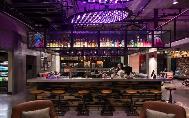 Moxy San Diego Downtown/Gaslamp Quarter
