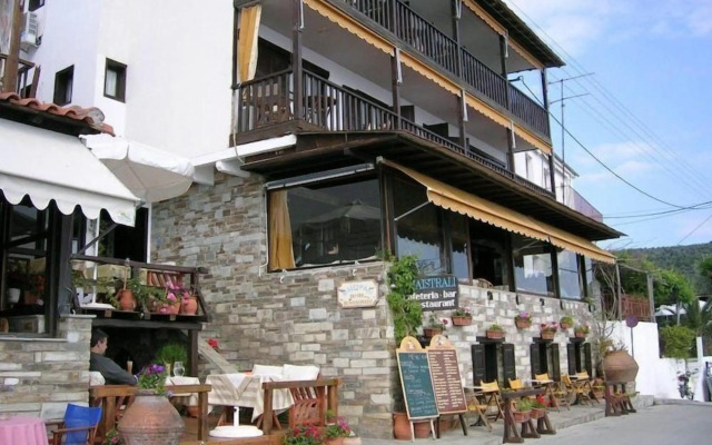 Maistrali Hotel