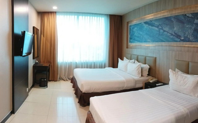 Grand Paragon