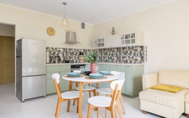 Apartment Mondrian by Renters