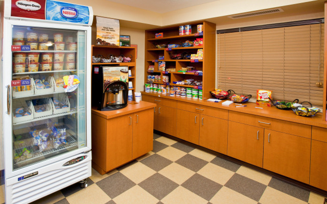 Candlewood Suites Indianapolis Downtown Medical District by IHG