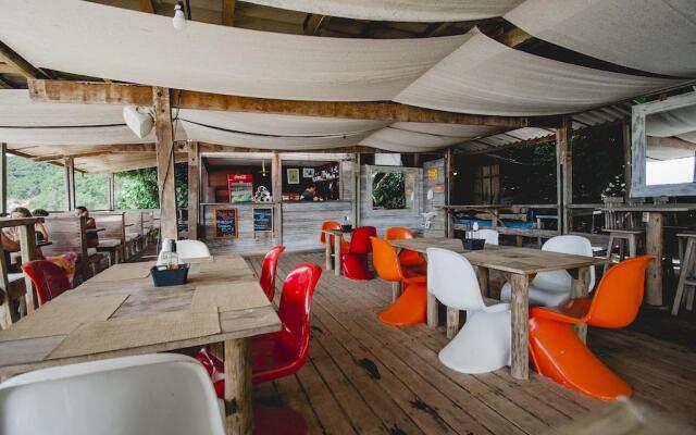 Madeiro Beach Hotel And Resort