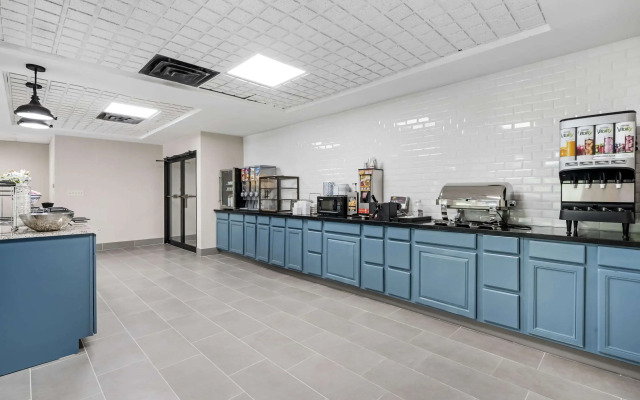 Country Inn & Suites by Radisson, Pickerington, OH