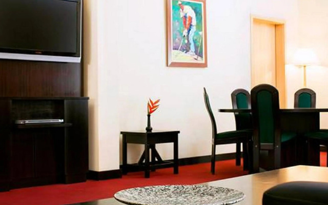 Ogeyi Place Hotel