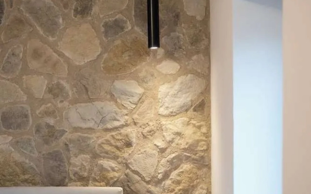 SnowLake Suite & Apartments