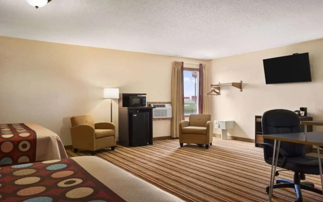 Super 8 by Wyndham Mattoon