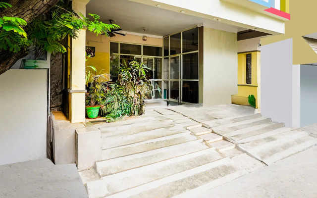 Super Hotel O Karakambadi Road Near Leela Mahal Circle