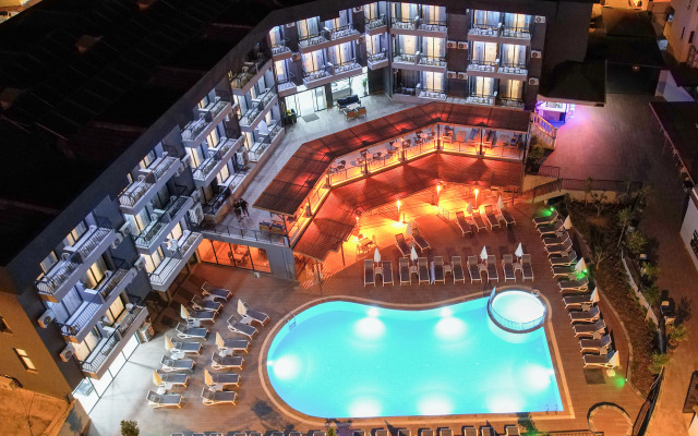 Clover Magic Park Side Otel