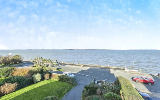 Seafront Quay West Apartments