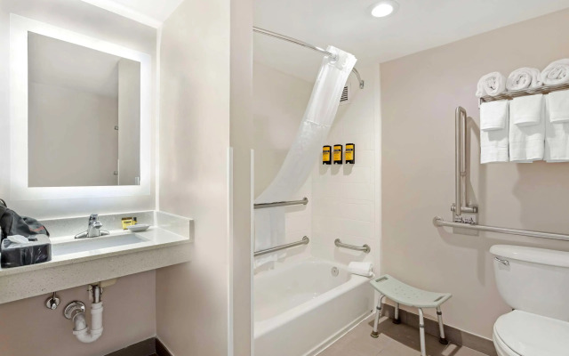Best Western Plus Fairfield Hotel