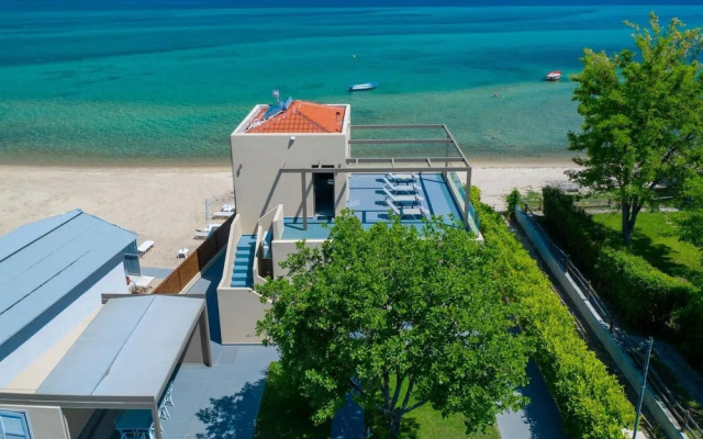 Tiamo Secrets Leading Villas Beach Front