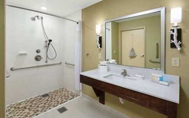 Hampton Inn & Suites Williamsport-Faxon Exit