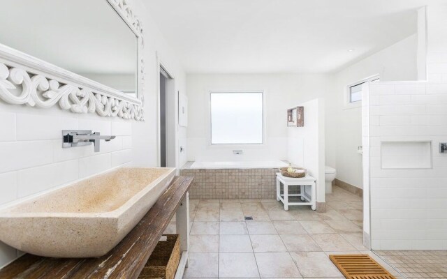 Salt Beach House 22