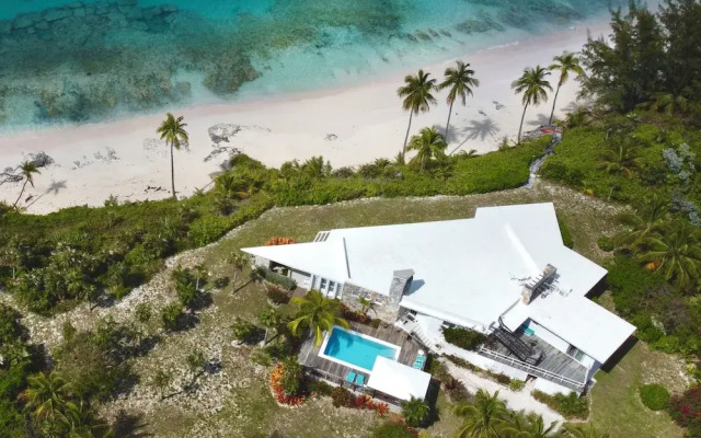 Caribbean Dream: Secluded Villa With Private Beachfront