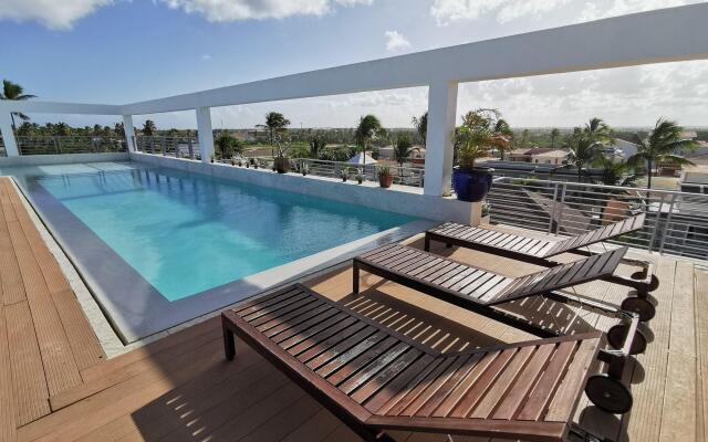 Coral Suites Beach Club & Spa