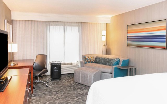 Courtyard by Marriott Bloomington