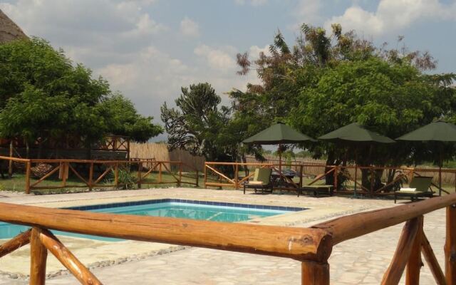 Ihamba Lakeside Safari Lodge