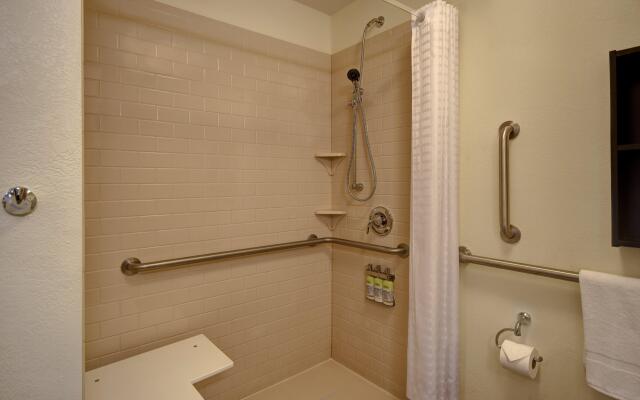 Candlewood Suites St. Clairsville by IHG