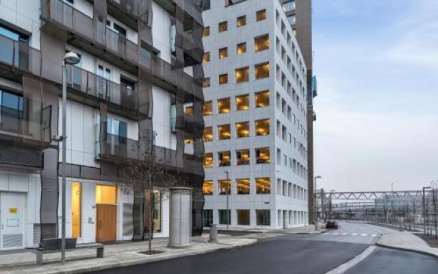 Wright Apartments - Barcode