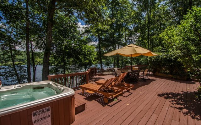 Shelby-on-the-Lake 5 Bedroom House