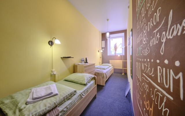 Liberty Island Hotel