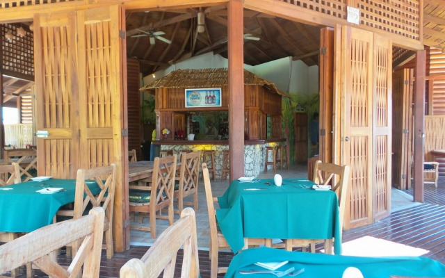 Toucan Inn