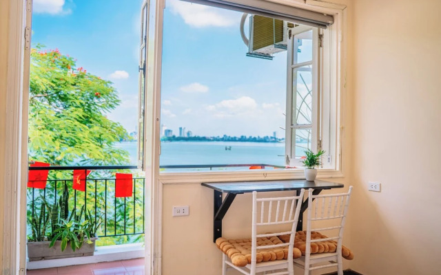 An Homestay Lakeview Apartment