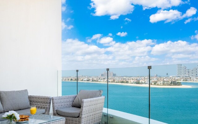 LUX Holiday Home - Royal Bay 1