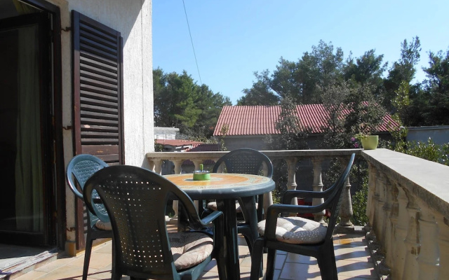 Cosy Apartment "elena" Near Center