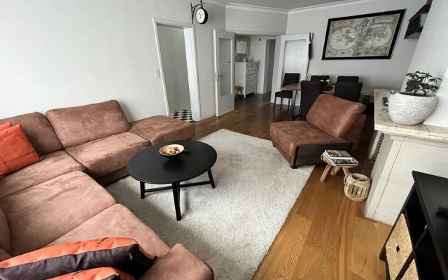 Spacious 2 Bedroom App in the Center With Terrace