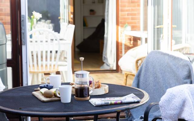 Chandlers Walk Modern Comfy Family Home in Exeter