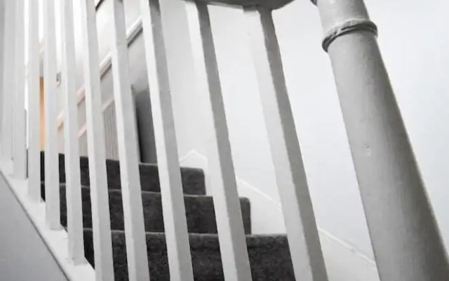 Central Contemporary 3 Bedroom Flat in Bristol